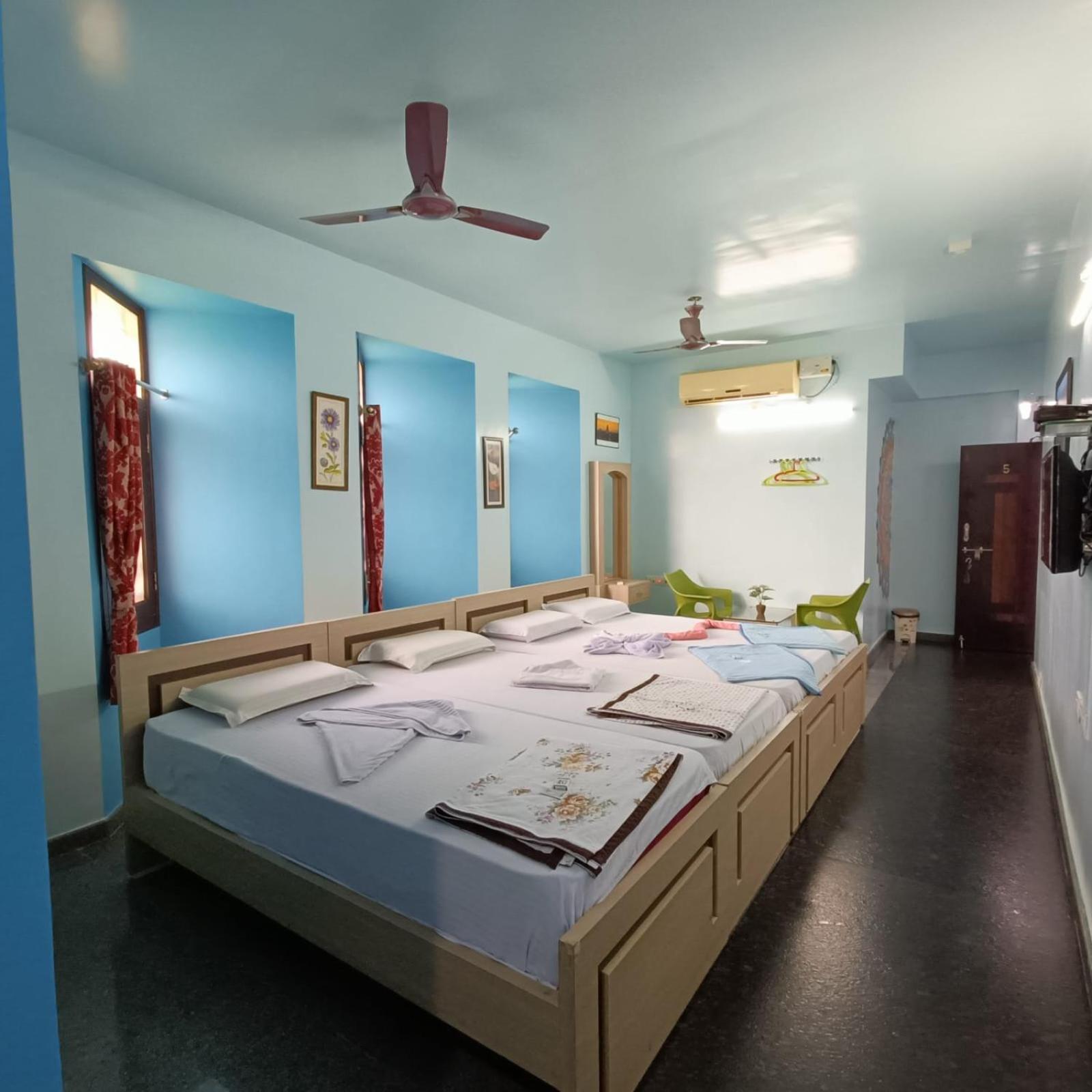Mango Tree Homestay Хампи Екстериор снимка