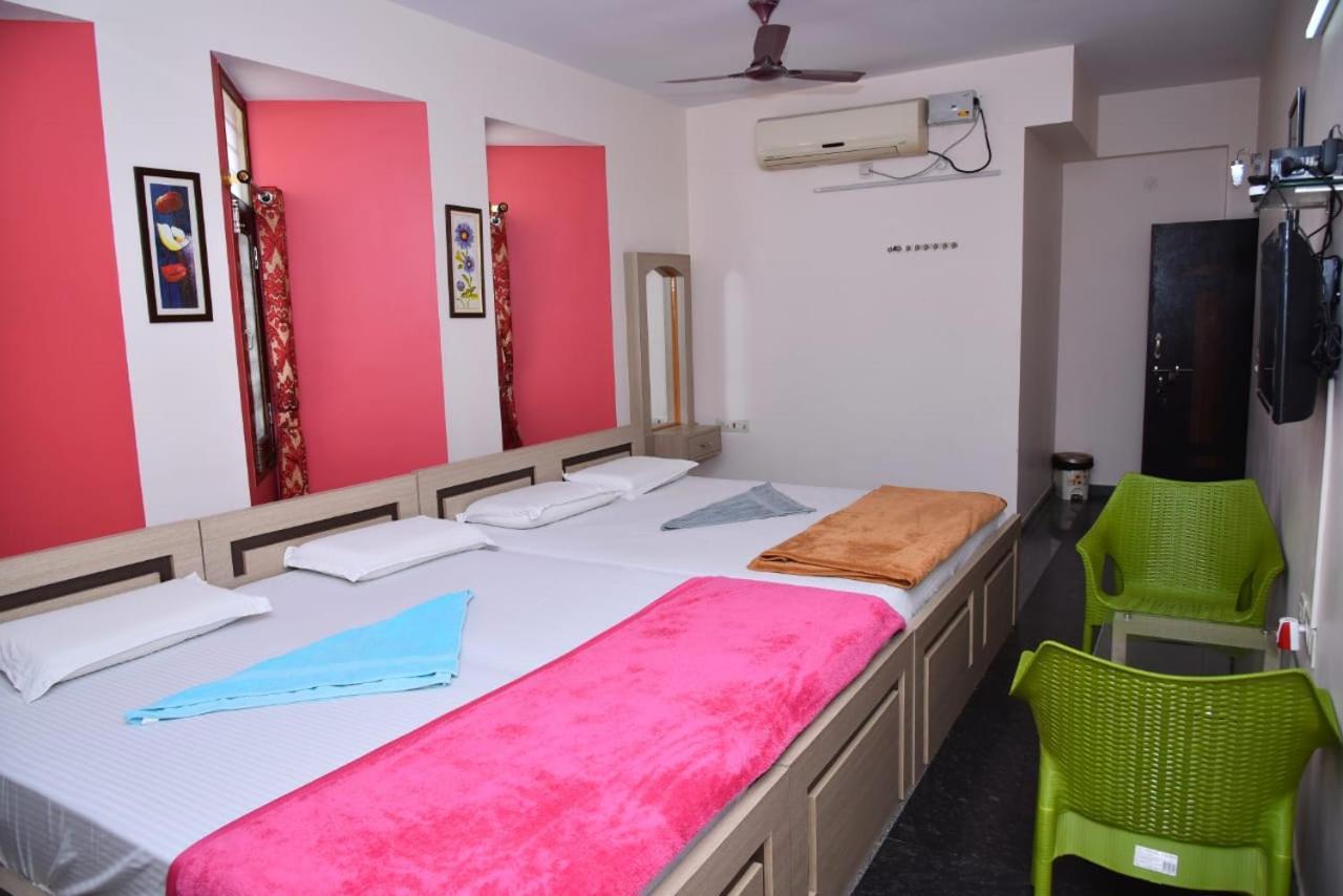 Mango Tree Homestay Хампи Екстериор снимка